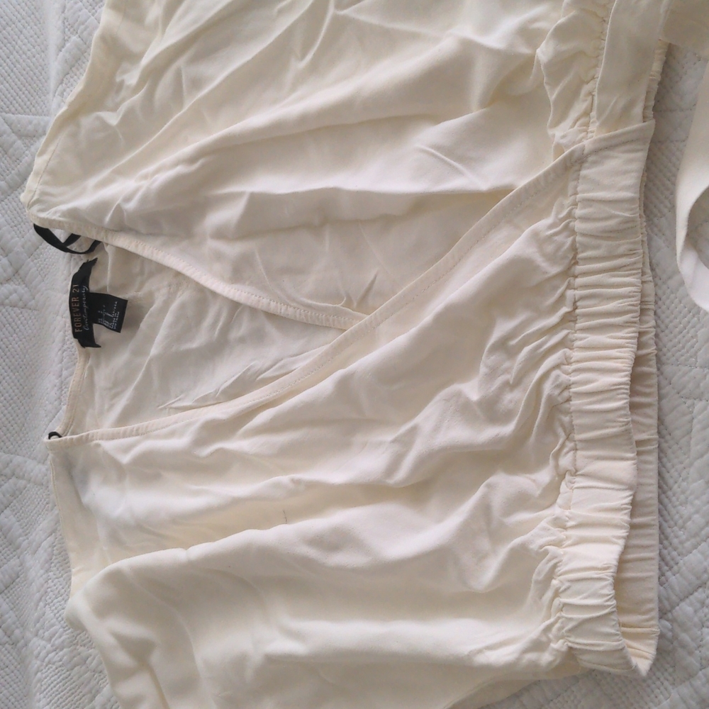 F21 Long Sleeved Crop